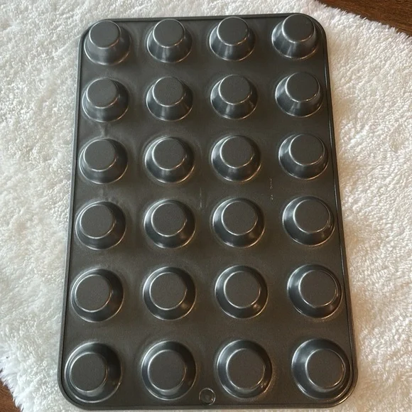 Pampered
Chef mini
Pan - Picture 4 of 4